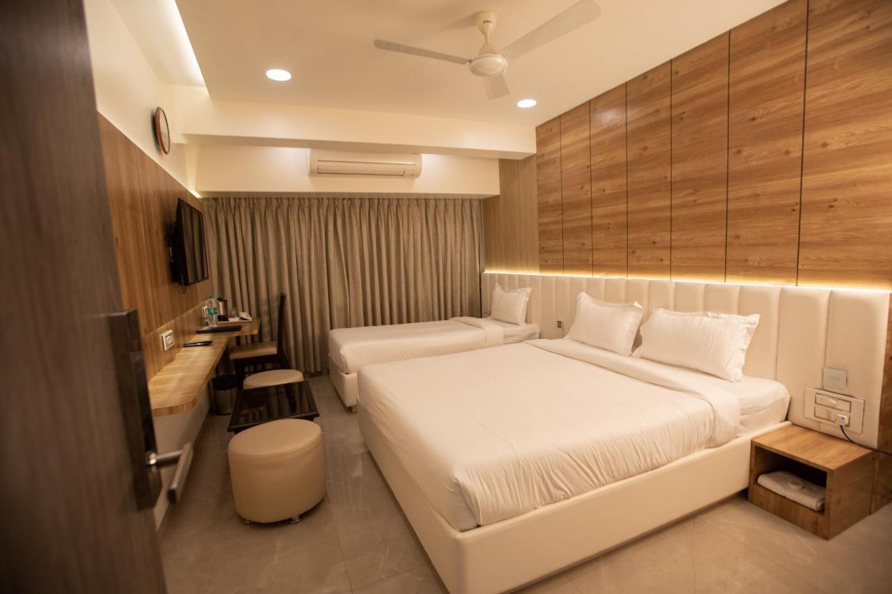 Hotel Naaz Executive Bombay Exterior foto